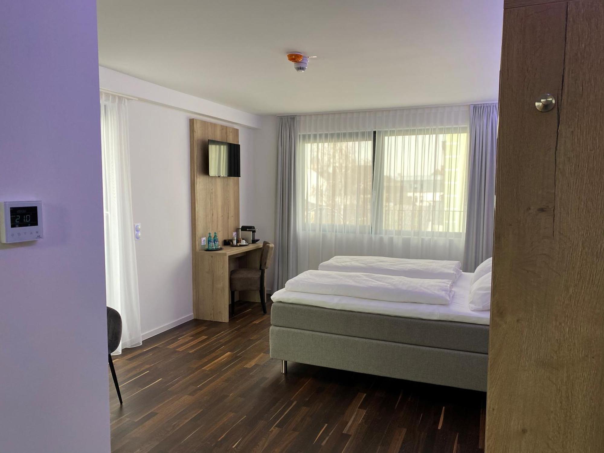 Hotel B4 拉恩河畔林堡 外观 照片